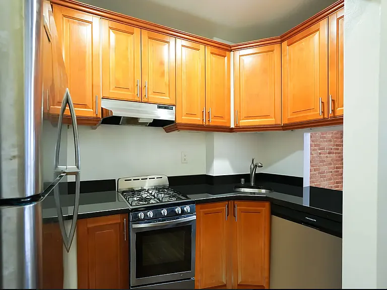 538 E 89th St #2W — Photo 5