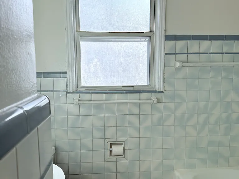 1416 Pine Grove Ave — Photo 9