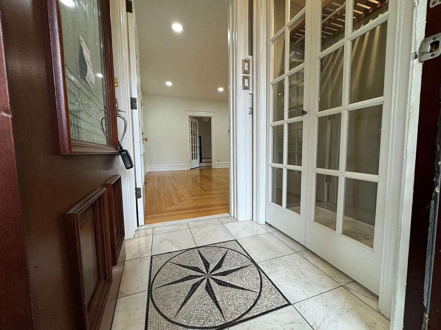 Stunning Five Bedroom/ Three And A Half Bath West End Home — Photo 3