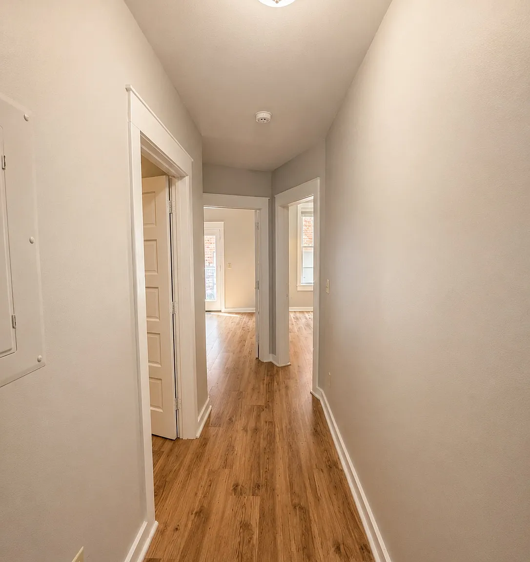 2 bed, 714 sqft, $1,225 — Photo 4