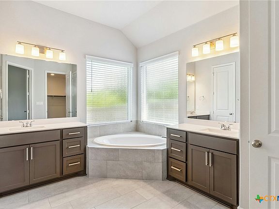 5th image of 1117 Blue Oak Blvd