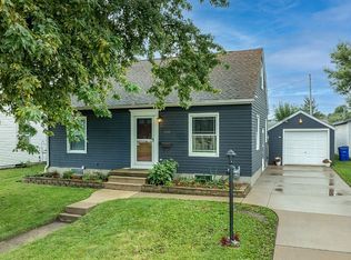150 18th St SW, Cedar Rapids, IA 52404