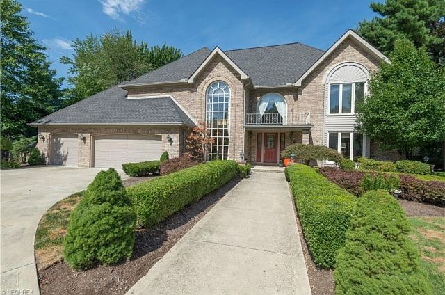1st image of 1656 Queens Ct