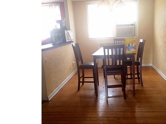 2nd image of 3132 Englewood St