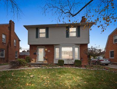 6713 Rosedale Blvd, Allen Park, MI, 48101