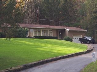 1057 Renovo Rd, Mill Hall, PA 17751