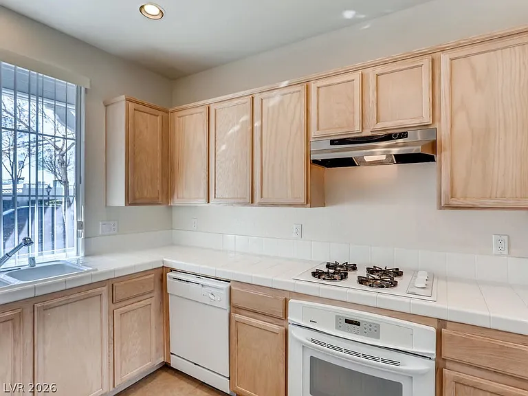6178 Arbor Valley Ave — Photo 9
