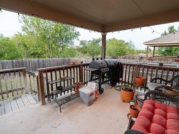 4th image of 15419 Proteus St