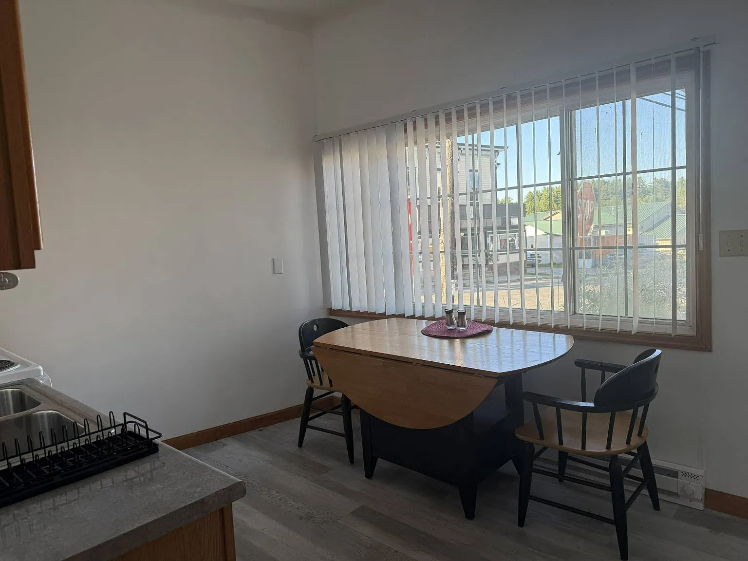 2 bed, 1.0 bath, $1,750 — Photo 4