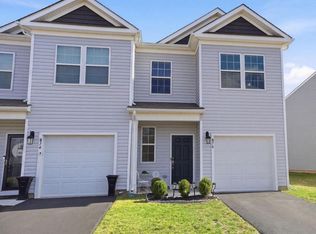 876 Still Waters Ln, Pennsburg, PA 18073
