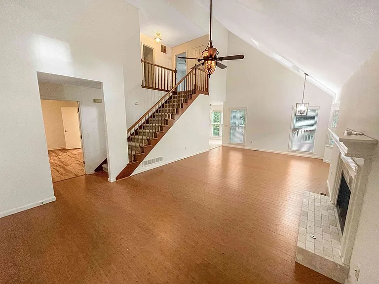 1454 Hembree Station Dr — Photo 5