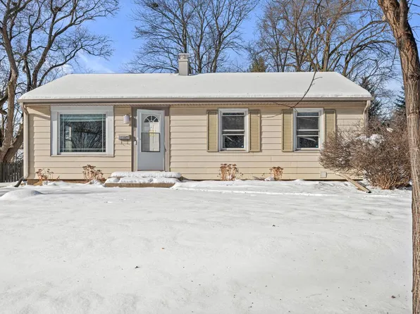 3541 South 46th STREET, Greenfield, WI 53220