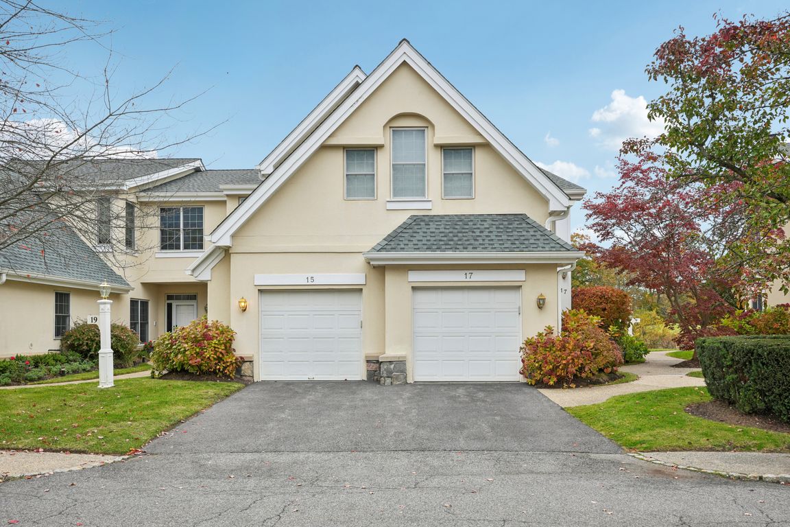 Arrowwood Cir-S2610-001.jpg