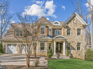 1070 Vista Dr, Mc Lean, VA 22102