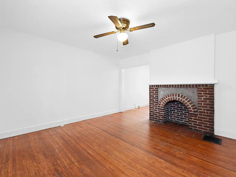 1816 S High St — Photo 2