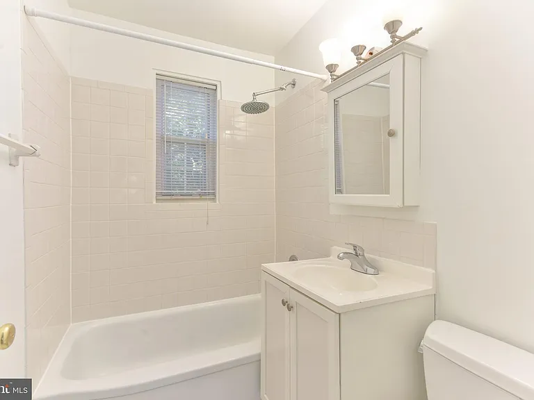 1423 N Nash St #208 — Photo 19