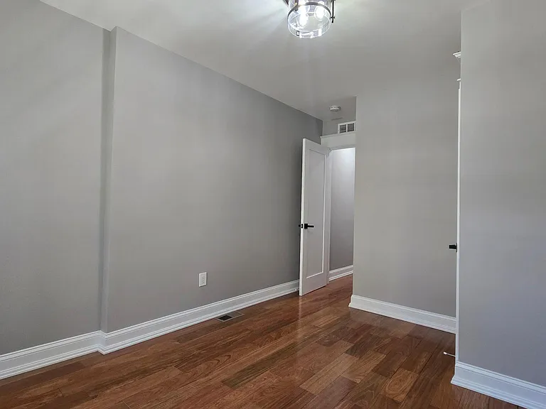 4121 Tower St — Photo 16