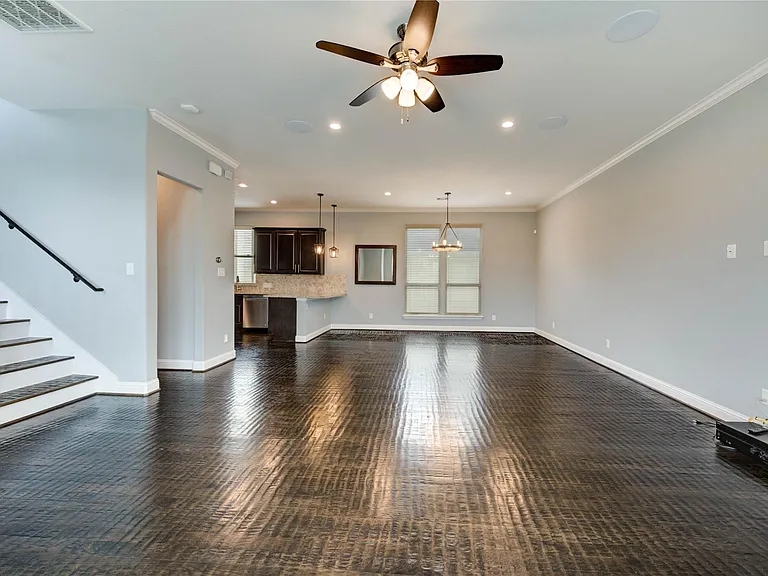 5711 Allen St — Photo 12