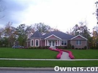 190 Forest Creek Ln, Grand Island, NY 14072