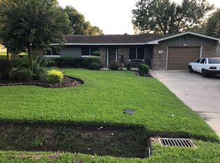 5501 Gulf Ave, Groves, TX 77619