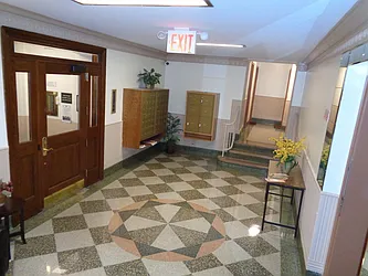 Sold by Thomas Lipovetsky, LREB