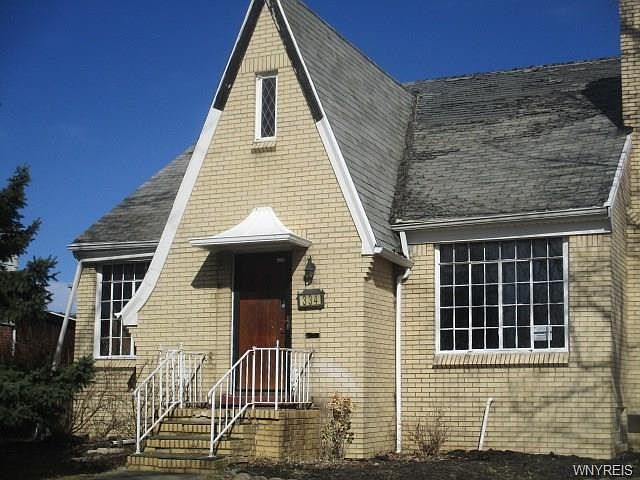 1st image of 334 Paramount Pkwy