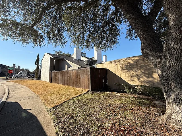 9702 Amberton Pkwy — Photo 8