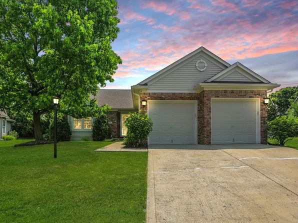 863 Lionshead Ln, Greenwood, IN 46143