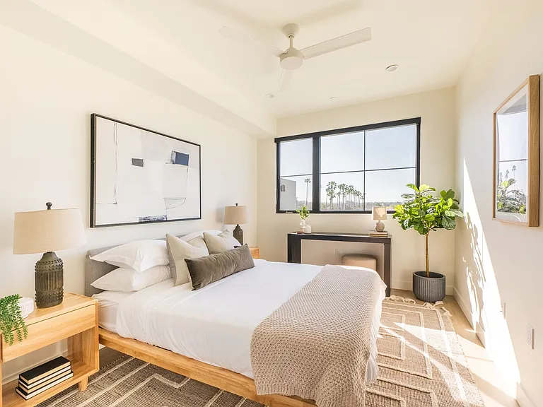 The Flats South Oceanside - where modern luxury meets coastal lifestyle — Photo 33