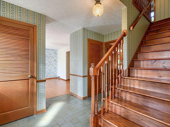 5th image of 13668 Stonehenge Cir