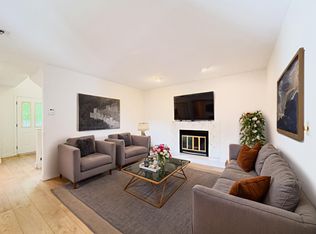 3630 Cambridge St, Vancouver, BC V5K 1M6