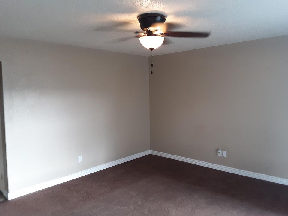 1st image of 927 Garfield Ln