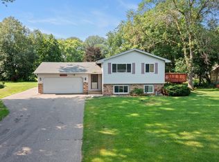 12621 Pineview Trl, Dayton, MN 55327
