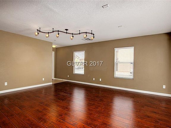 3rd image of 861 Pittston Ave