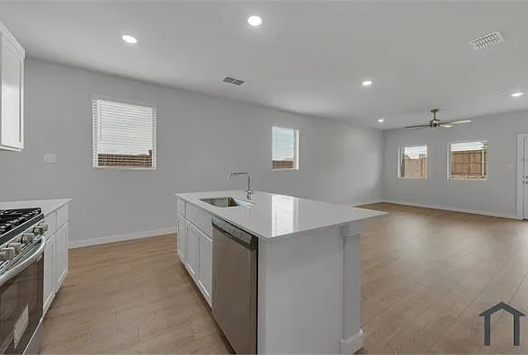 711 Knox River Dr — Photo 6