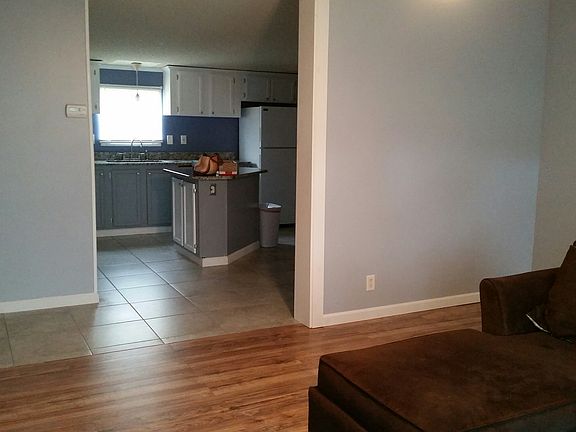 KITCHEN VIEW FR LIVING ROOM