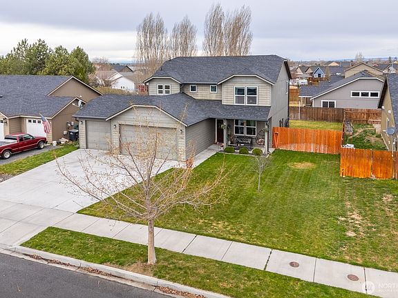 2nd image of 3504 W Everett Place