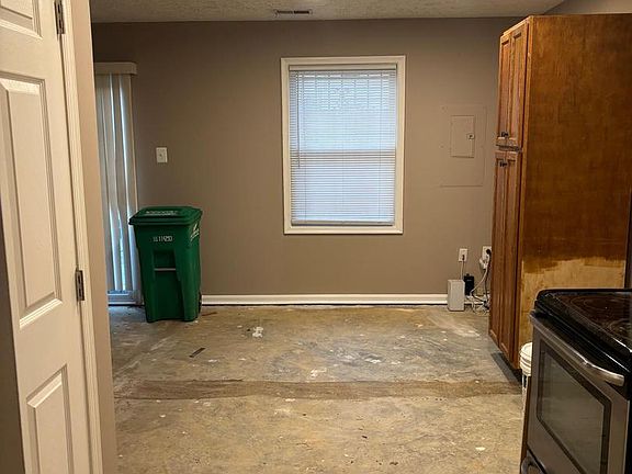 4th image of 2121 N Anvil Ln
