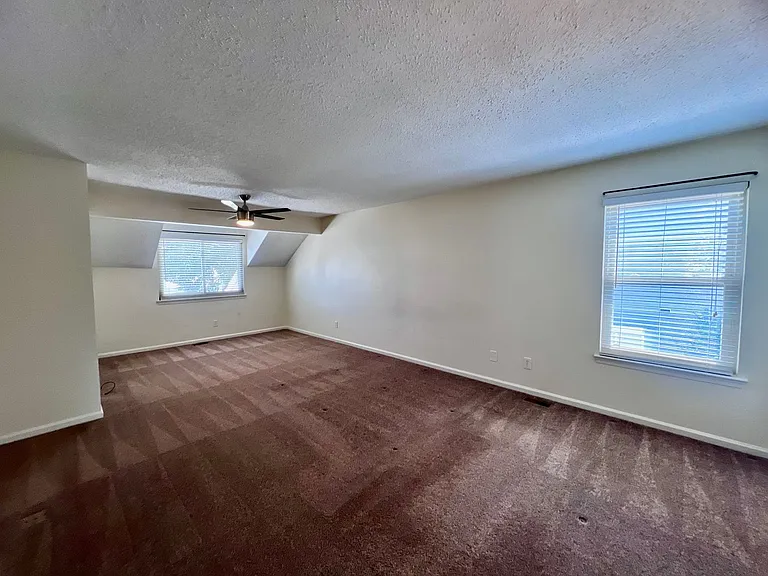 1611 Slidell Ln — Photo 14