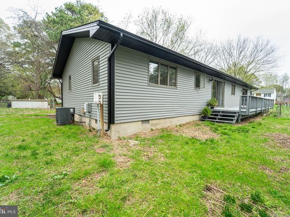 210 Pennick Dr, Stevensville, MD 21666