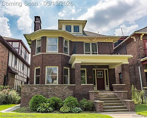 420 E Ferry St #1 Photo 1