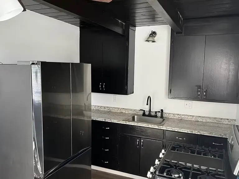 451 2nd St #D — Photo 3