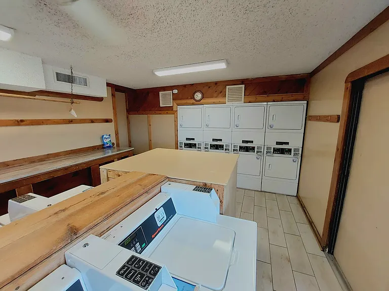 1920 E Edgewood Dr E #N7 — Photo 20