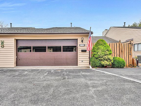 3rd image of 410 Windward Dr SW