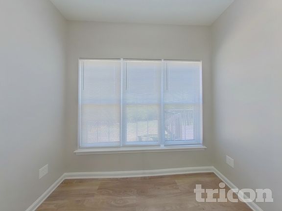 3rd image of 3004 Dairy Farm Dr