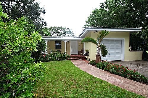 1st image of 909 Milan Ave