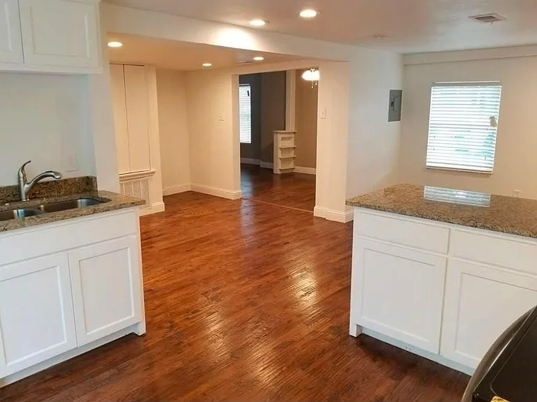 1027 E Union Bower Rd — Photo 16