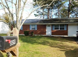 809 Essex Dr, Tallahassee, FL 32304