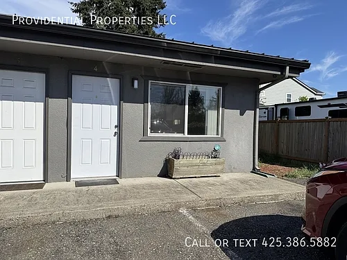 1122 Lafayette St S #4 Photo 1
