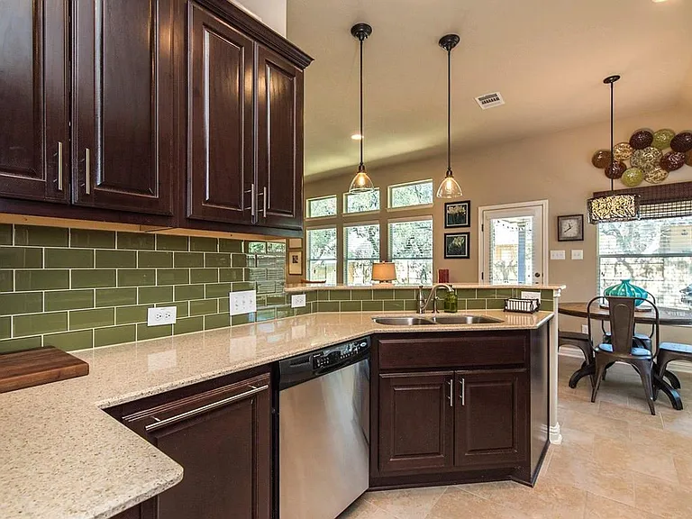 339 Atlanta Park Dr — Photo 5